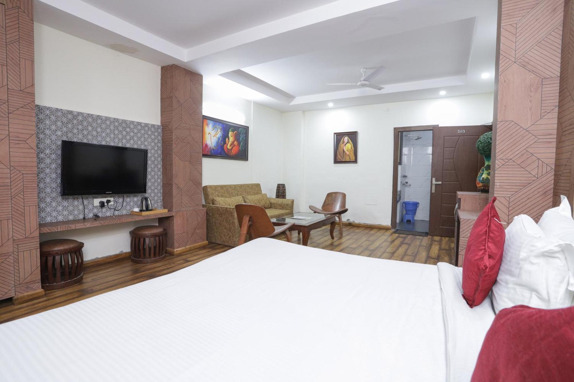 Hotel Razia Inn Hisār Exteriör bild